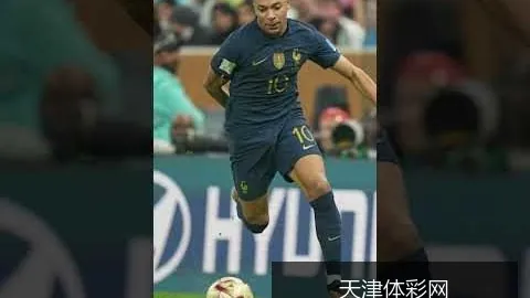 梅西助攻阿根廷逆转，世界杯小组赛首战2比1胜对手