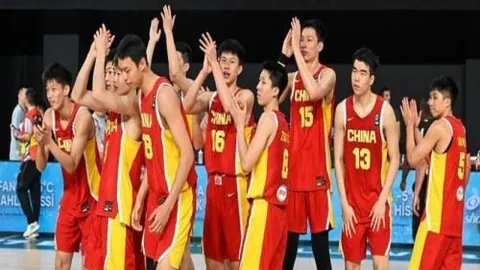曼联与热刺竞逐费，彩票价格对比，，8000万镑报价战即将爆发